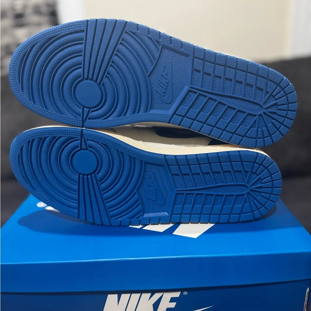 Nike Jordan 1 Retro High OG SP - Picture 9 of 14